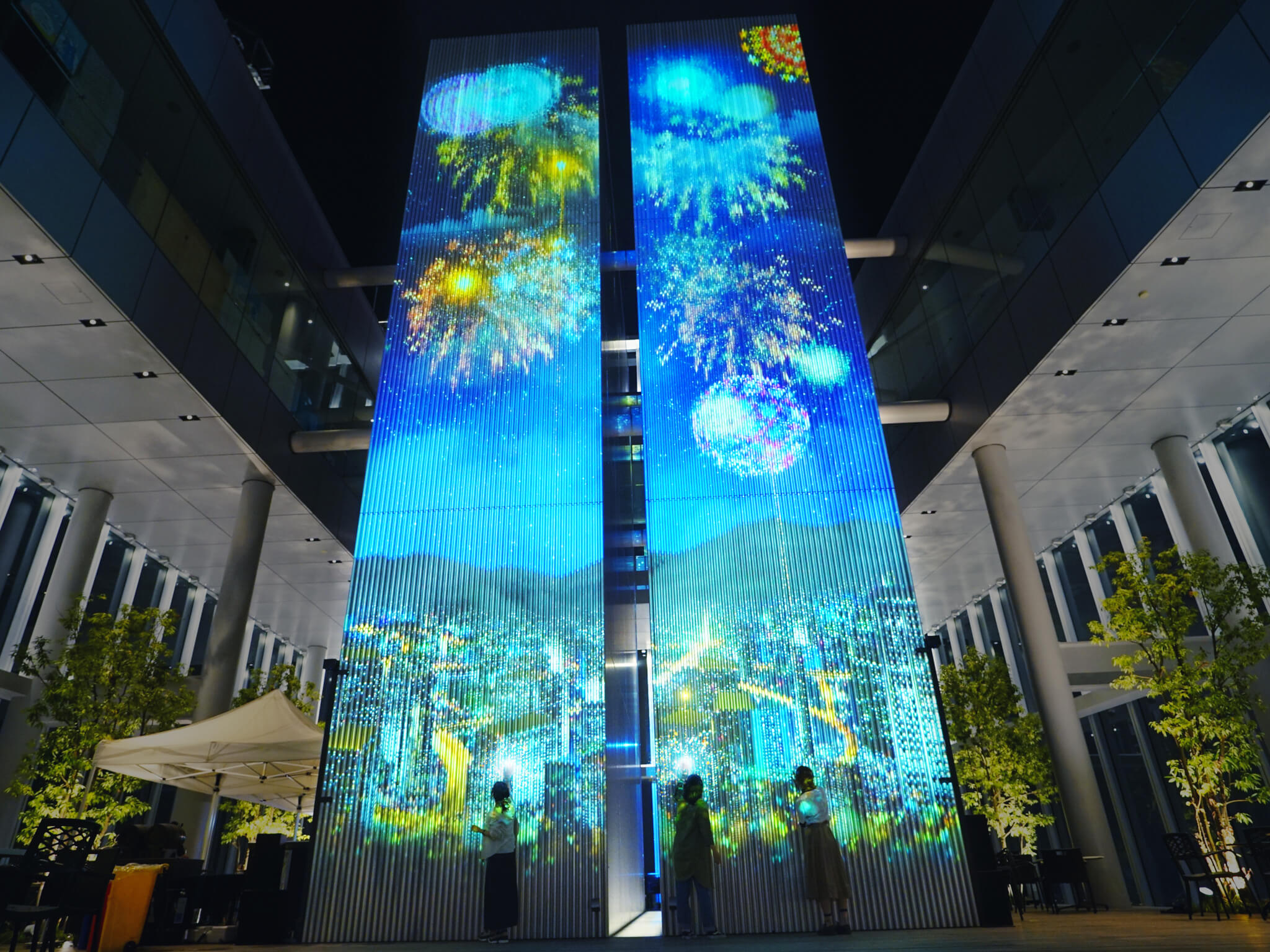 あべのハルカス ハルカス300(展望台) 58階 天空庭園「天空花火 -FIREWORKS BY NAKED-」